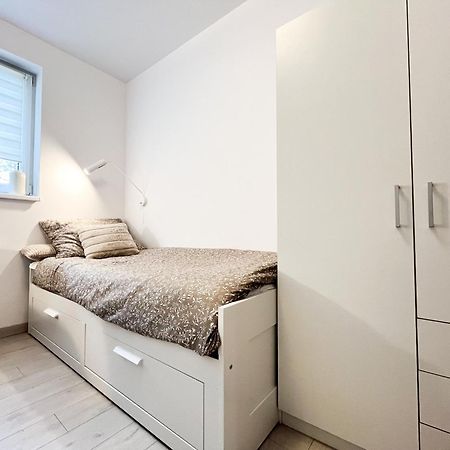 Walk To Park, Modern 2Bd Kitchen! Balcony, Parking Leilighet Wrocław Eksteriør bilde