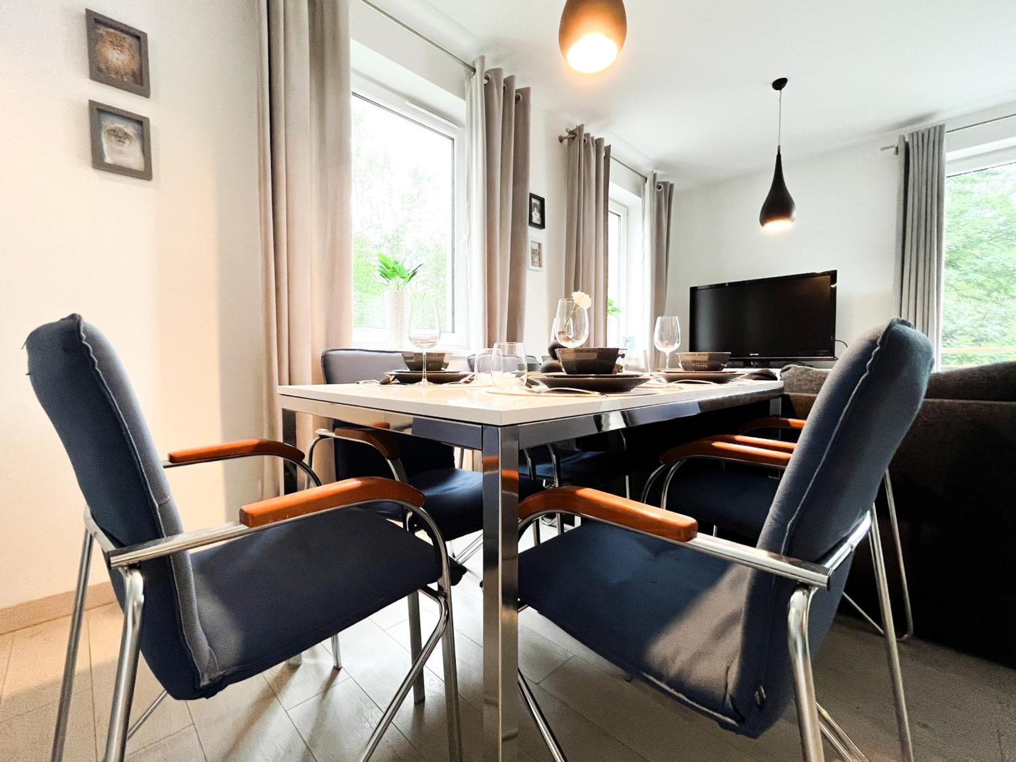 Walk To Park, Modern 2Bd Kitchen! Balcony, Parking Leilighet Wrocław Eksteriør bilde